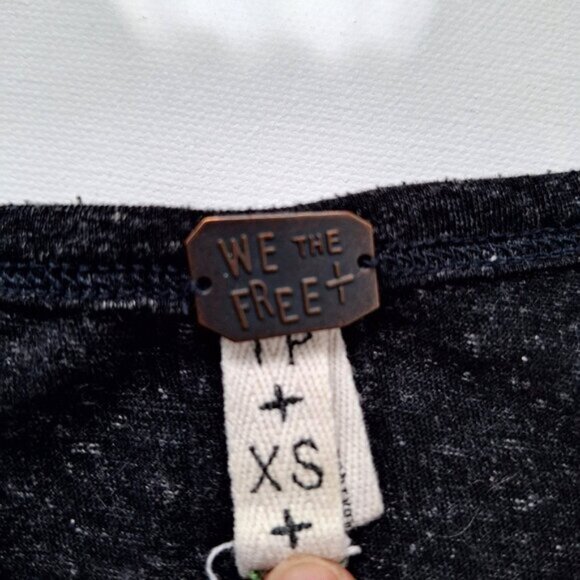 We the Free Grey Flowy Top - Picture 3 of 4